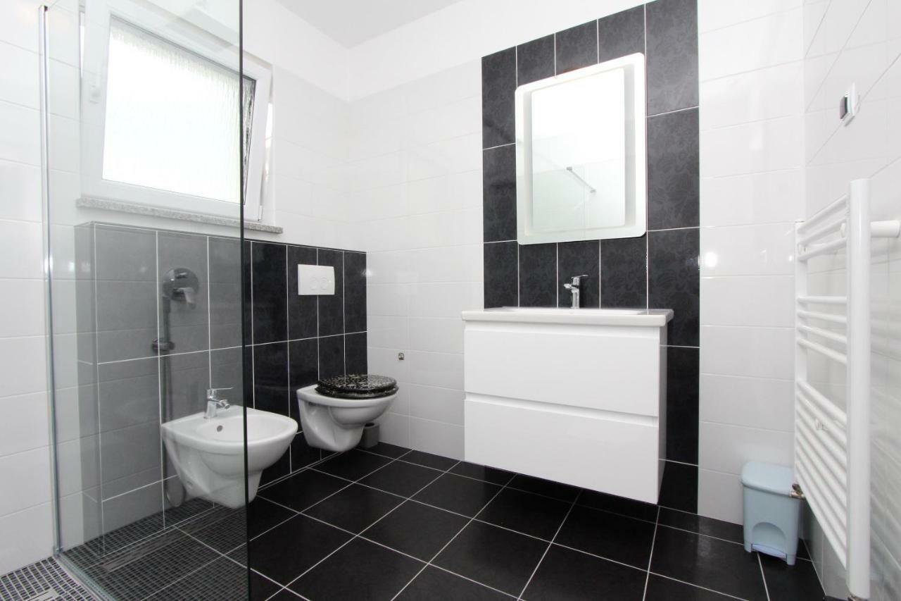 Apartment Karlo 2 Rovinj Exterior photo